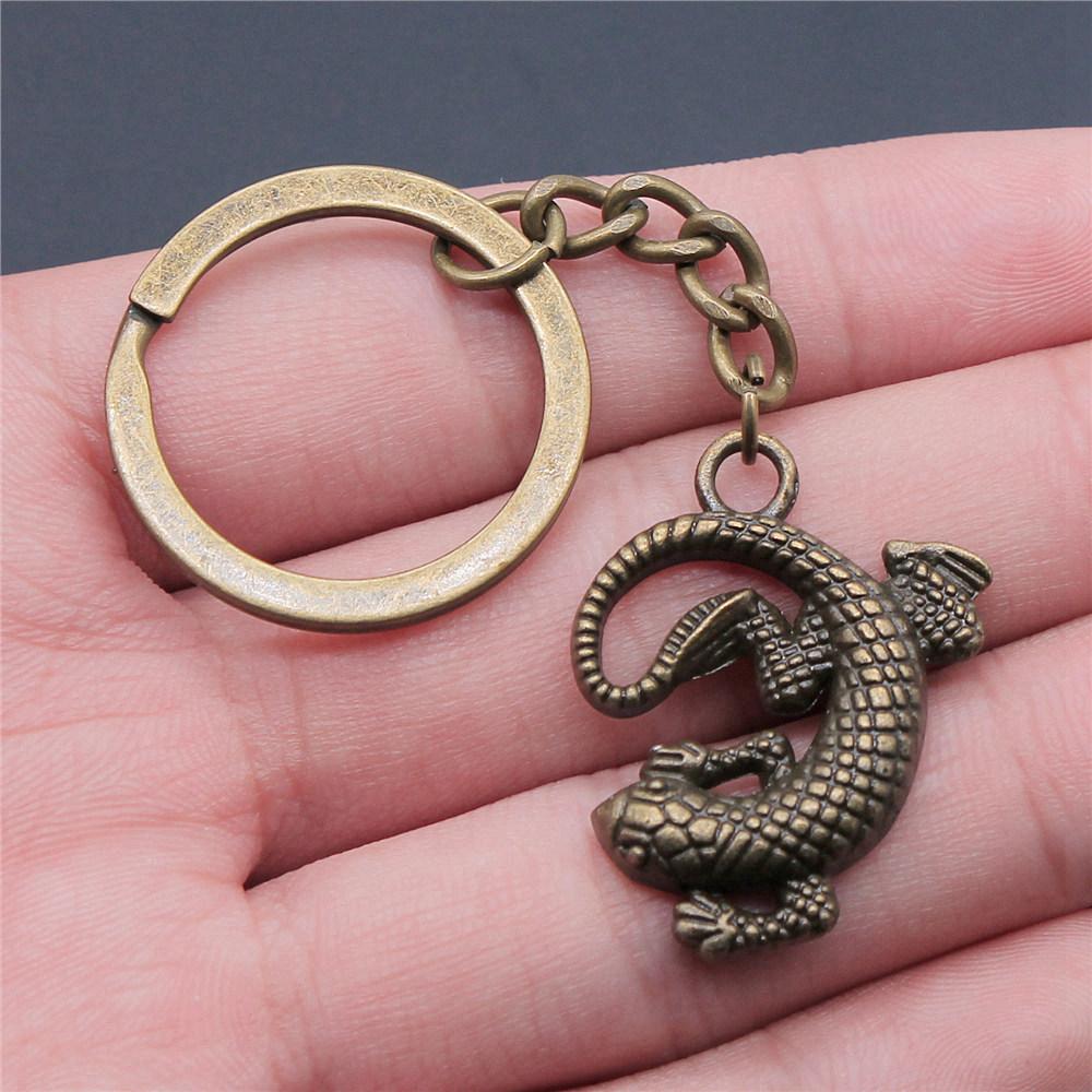 Halloween Spider Bat Spooky Keychain for Couples New Arrival Vintage Graduation Gift Simple Key Organizer