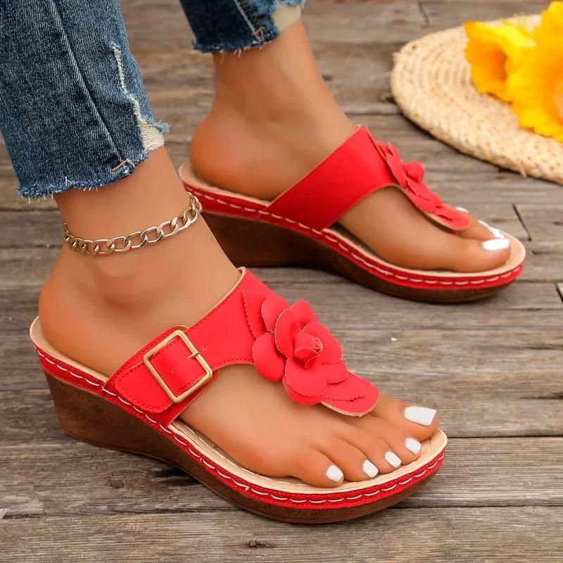 fashion Beach Shoes Slippers Women Summer on A Wedge Flower Slides Big Size Low Fashion Pantofle Rubber Flip Flops Sabot Luxury
