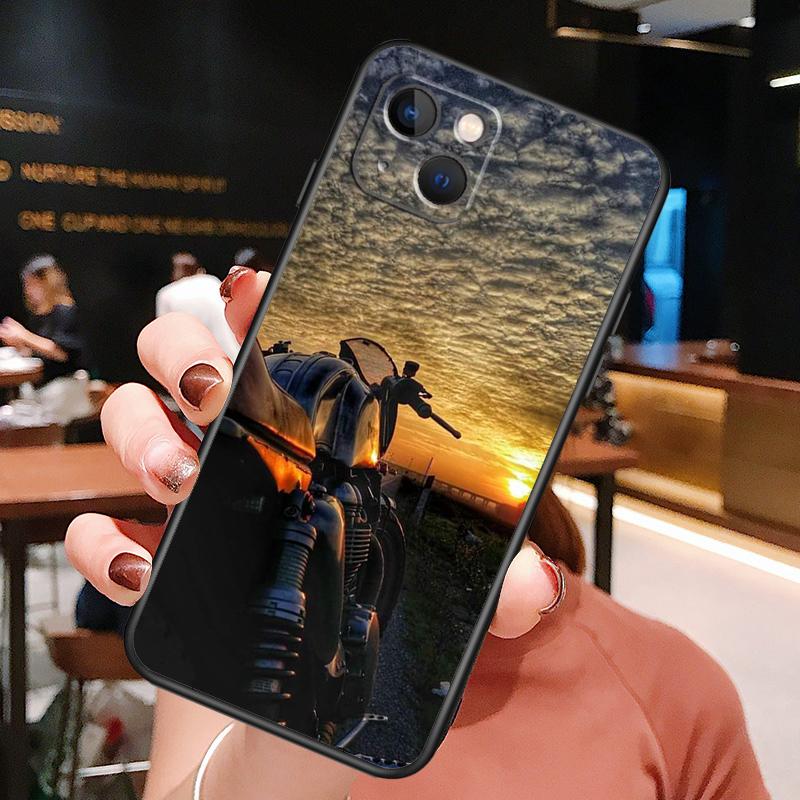 Fashion Motorcycle Man Phone Case For iPhone XR X XS Max 11 12 13 14 15 16 Pro Max Plus Back Cover