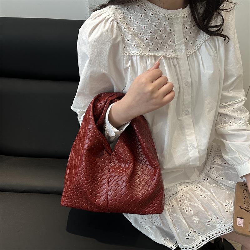 High-end Foreign Style Underarm Small Bag Women's Bag New Niche Casual Woven Dumpling Bag Versatile Small Bag