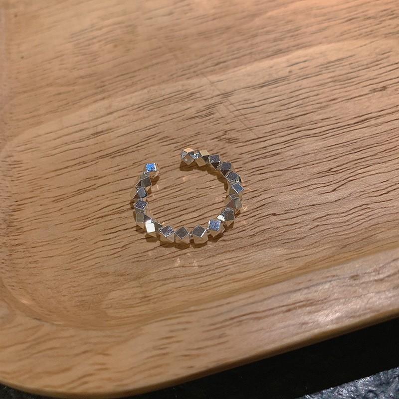 925 Chic Sterling Silver Ring With Sparkly Zirconia Stones For Unique Accessories Womens