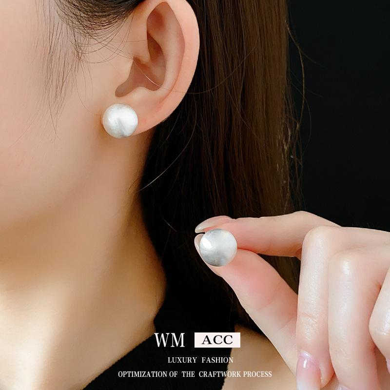 Vintage Silver Pearl Stud Earrings - Elegant Light Luxury Court Style