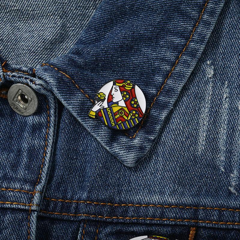 Kreative Poker-Ikone Brosche Mode Kleines Abzeichen Pik-Schnalle Anstecknadel Kragen-Schmuck Europa Amerika Spielkarten Anstecknadel