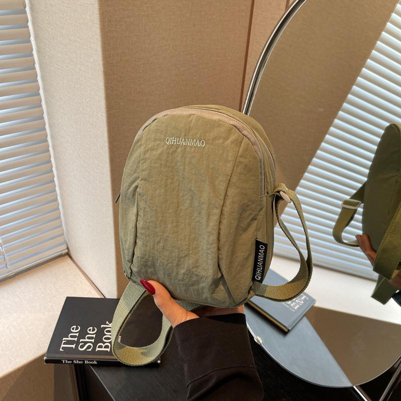 

2025 новый рюкзак женский летний на плечо сумка для пары сумка для мобильного телефона нагрудная сумка нейлоновая ткань маленькая сумка-сачель универсальная зелёный