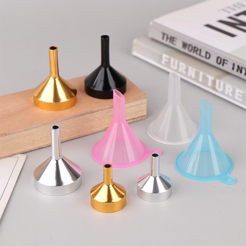 10 Pcs Mini Metal/Plastic Aluminum Funnel Small Funnels For Perfume Mini Liquid Essential Oil Funnels Empty Bottle Packing Tools