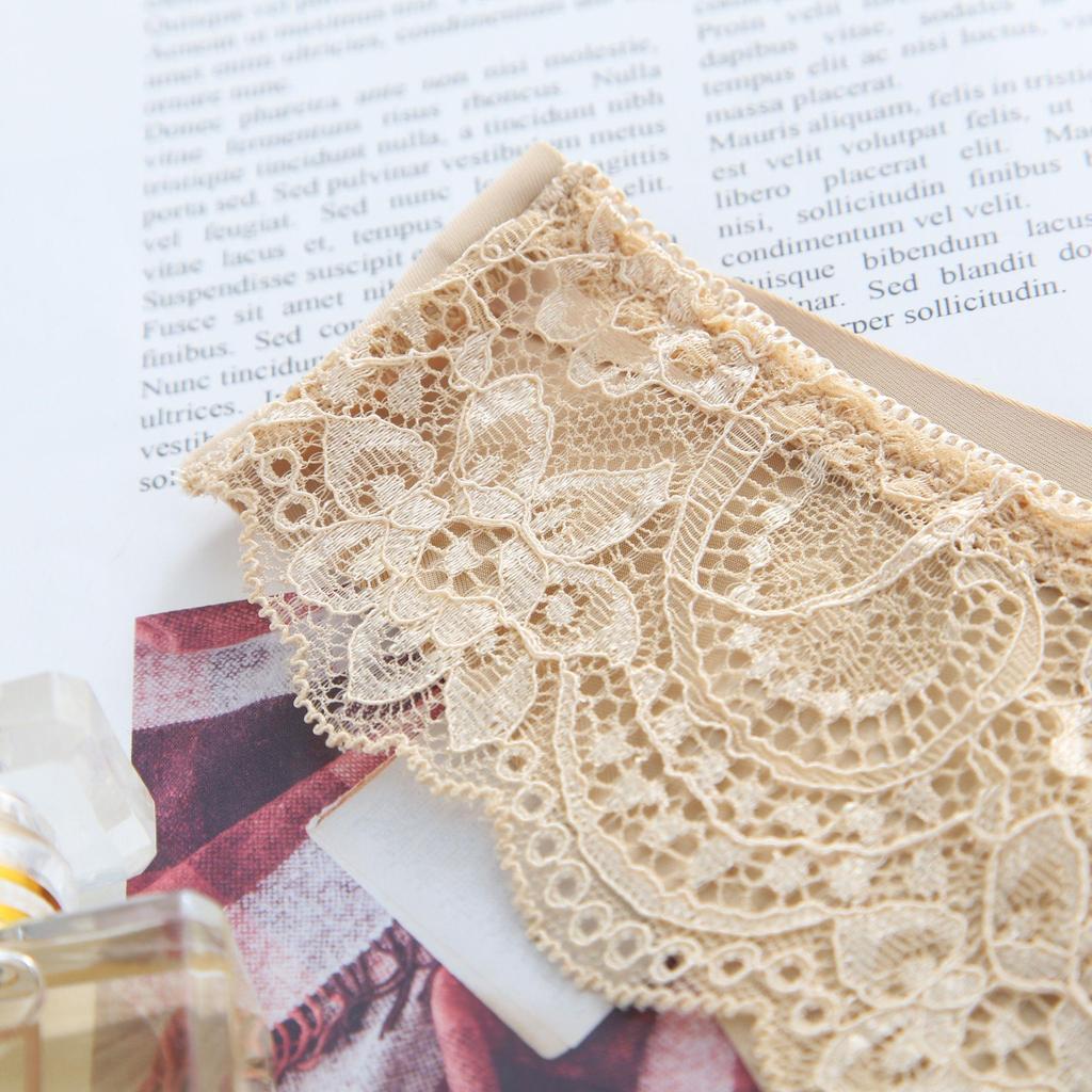 Damen Blumenhöschen aus ausgehöhlter Spitze, sexy Spitzenhöschen, Slips mit niedriger Taille, sexy Perspektive, intime Damenunterhose