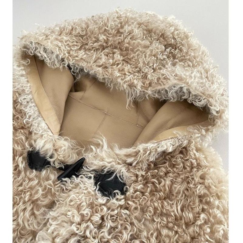 Women Winter Thickened Horn Button Lamb Wool Coat Fluffy Faux Fur Oversize Jacket