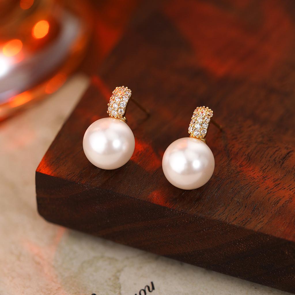 Premium Pearl Stud Earrings S925 Silver Needle Elegant Exquisite Earrings Retro Temperament Versatile Earrings