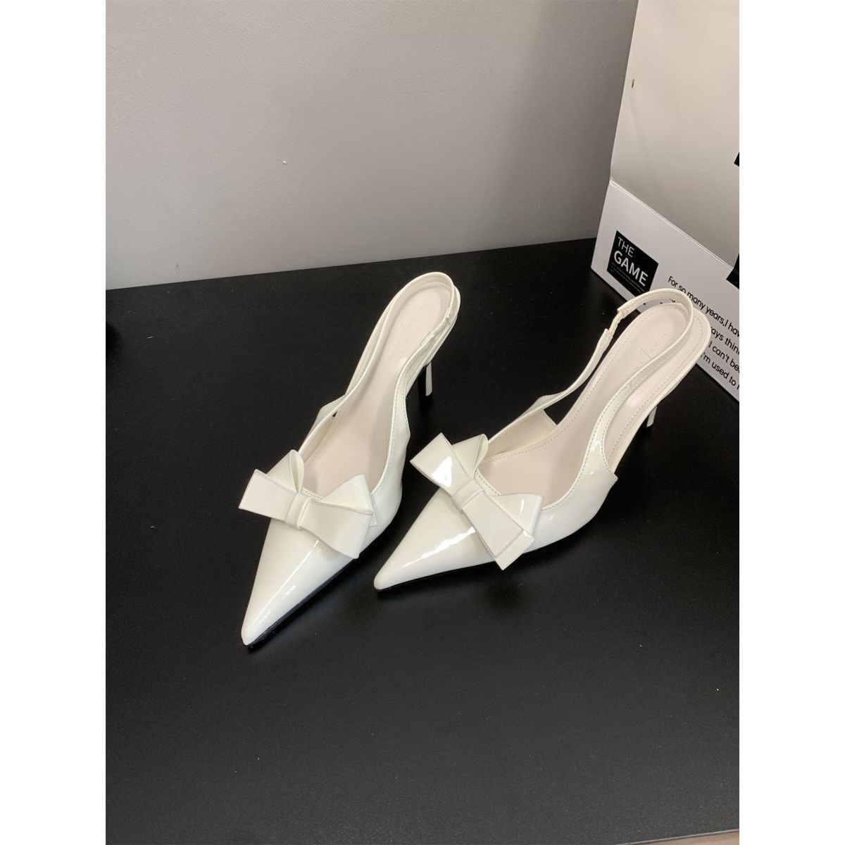 

2025 spring new Korean version of professional fashion pointed head bow high heels bag head sandals sexy white single shoes 40 белый