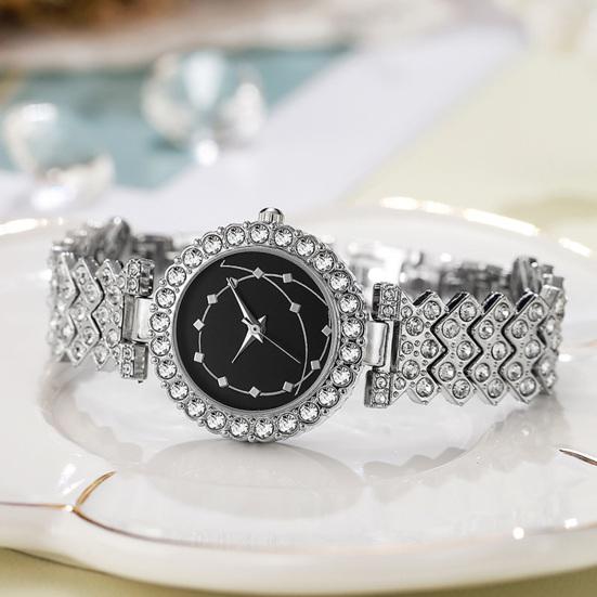 Luxury Women Bracelet Watch Round Dial Quartz Analog Watch Sparkling Rhinestone Elegant Wristwatch for Daily Wear Party Office