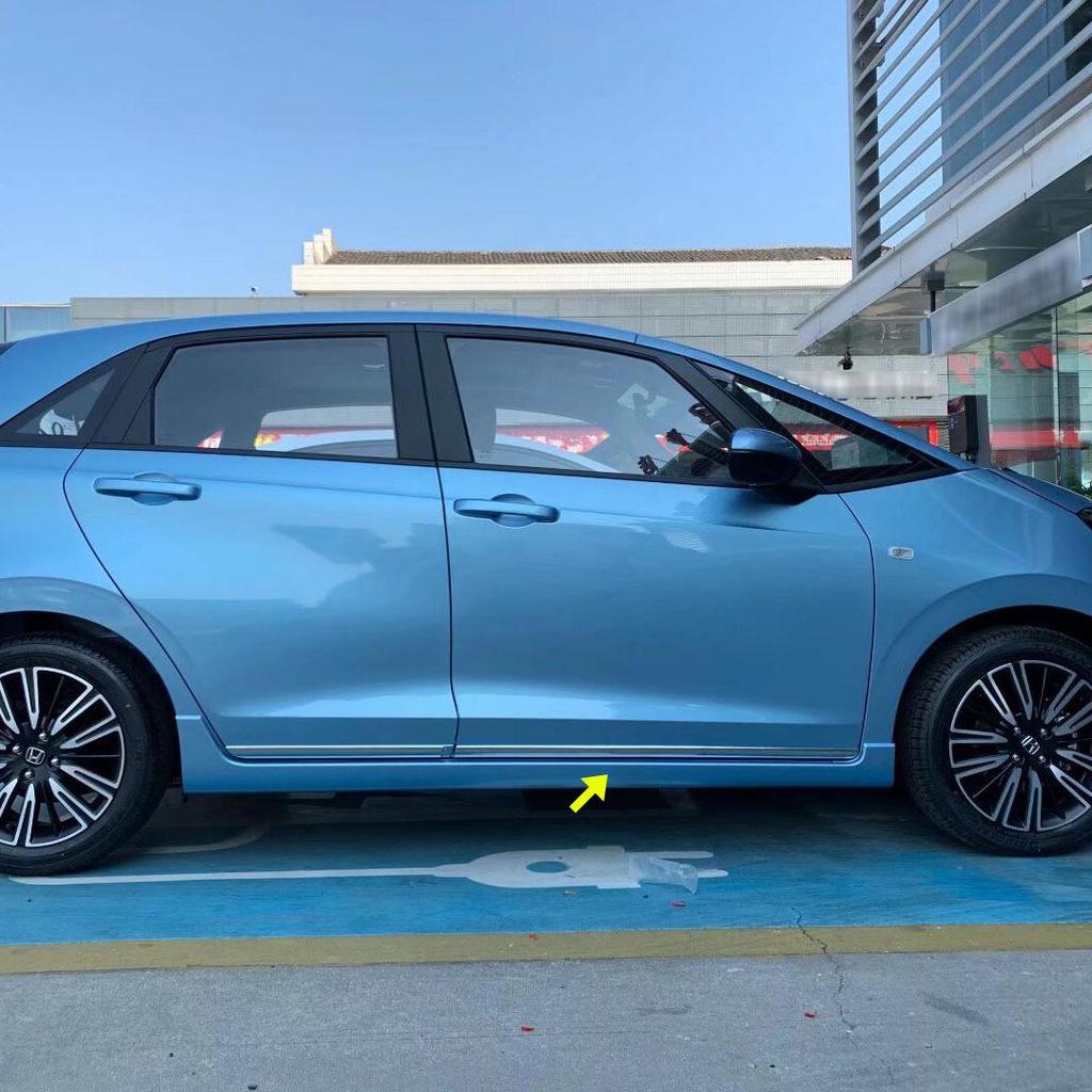 Compatible with 2019-2022 Honda Fit (Japan) rearview mirror guard and fog light cover trim.