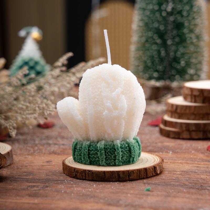 Christmas Scented Woolen Glove Candle: Holiday Gift & DIY Ornament