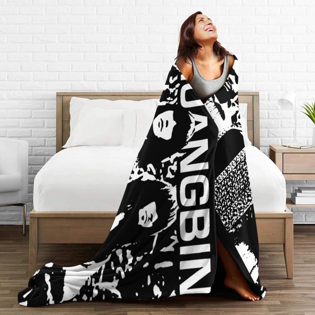Khruangbin Abstract Mode Flannel Fashion Blanket Rock Band Funny Throw Fashion Blanket for Bedspreads 125*100cm Super Soft