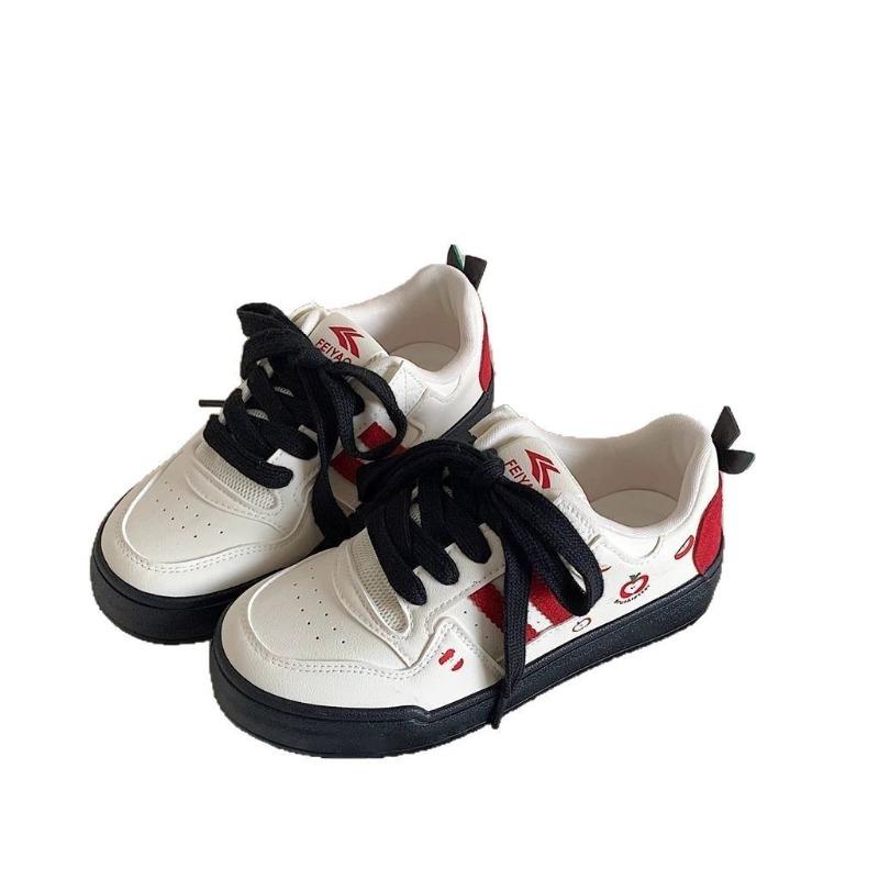 Trsgui Spring Niche Christmas Style Casual Women's New Fashion Little White Shoes Classic Women's Board Shoes