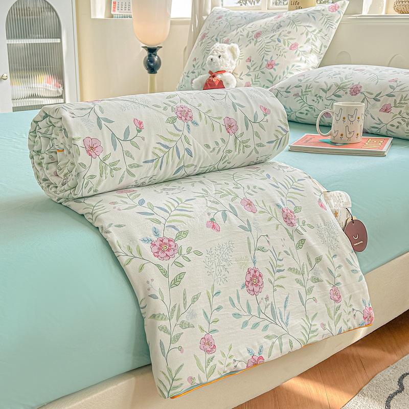 Double Layer Gauze Summer Quilt: Soft, Machine Washable, Class A for Mother and Baby