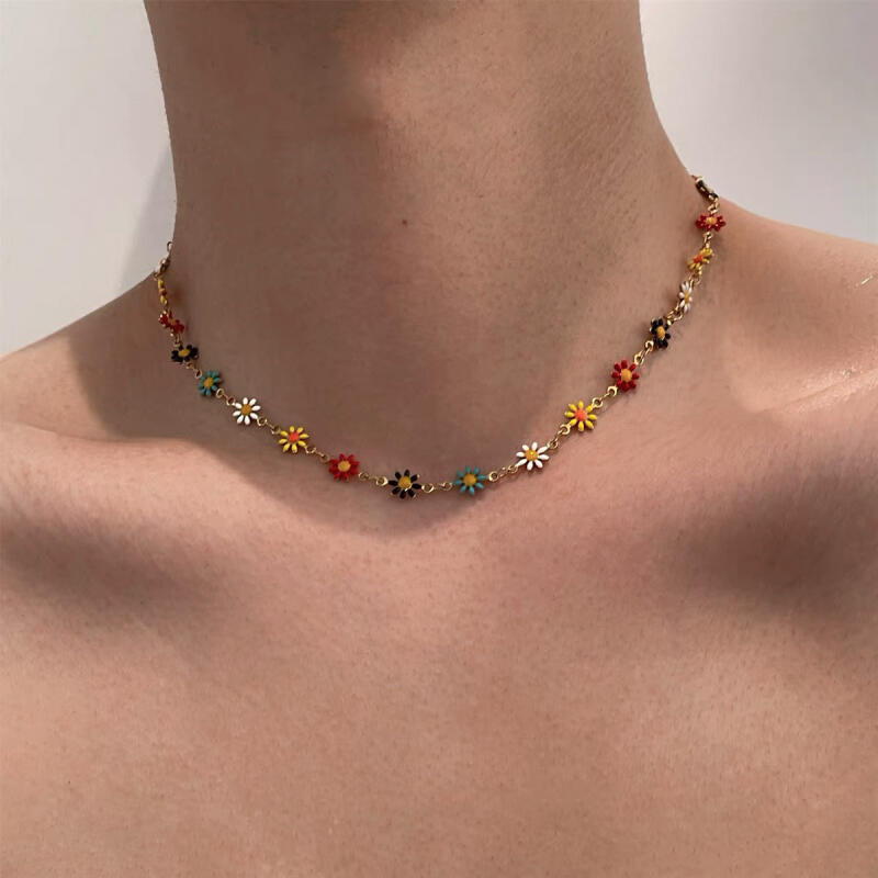 Hiphop Punk Colorful Daisy Necklace for Men Women Stainless Steel Splicing Flower Necklace Y2K Gothic Street Jewelry Accessories