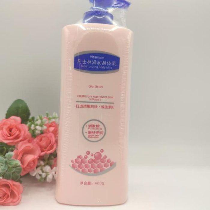 Lait Corporel - Vaseline - 400ml - Hydratant - Pour Tous Types De Peau - Texture Lait