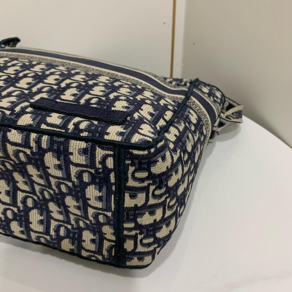 [Używana] Camp Classic Haftowany Monogramem Vintage Płócienny Torba na Ramię w Stylu College - Doskonały #10G55ZF
