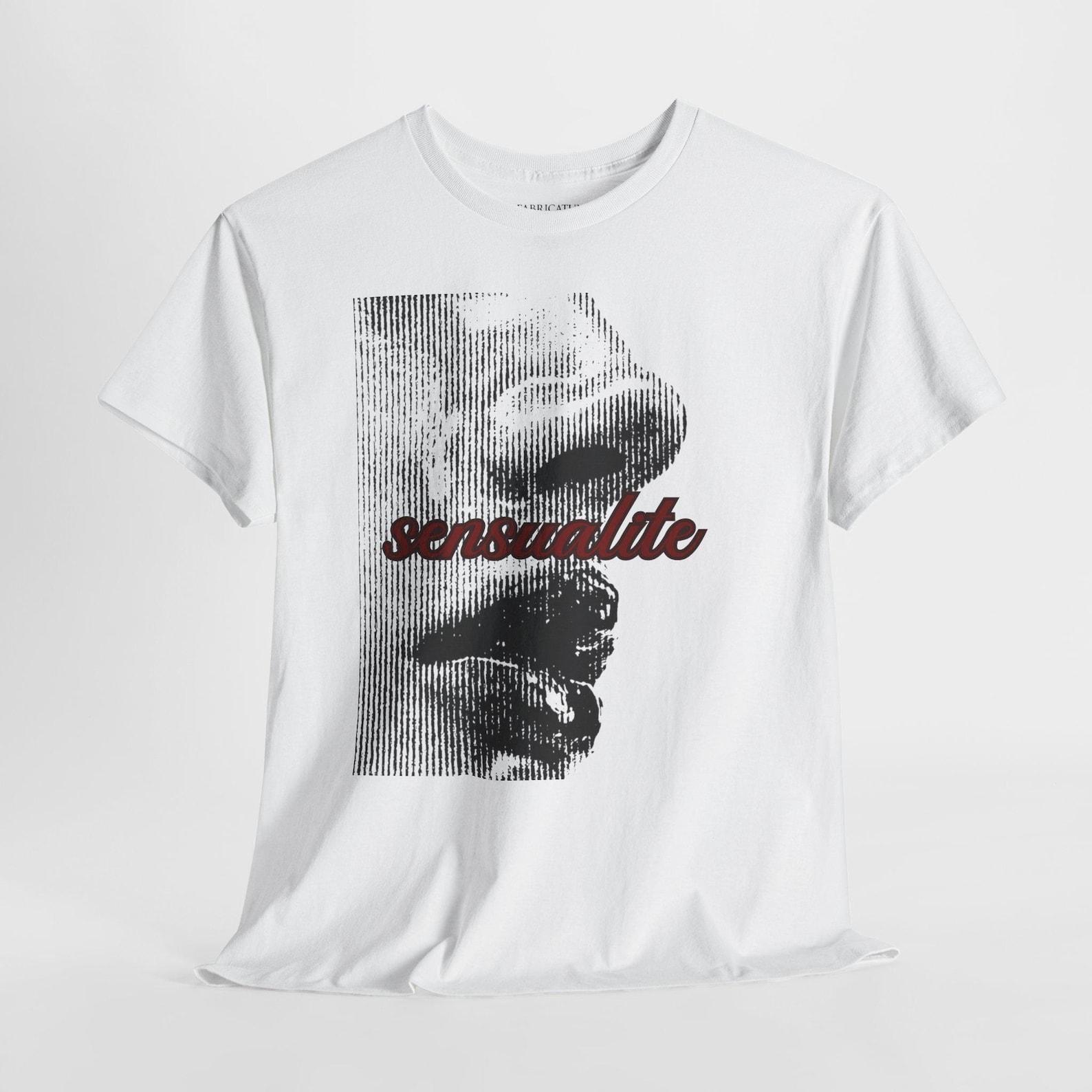 Sensualite Graphic Tee | Dark Romance Halftone Lips Print Shirt L