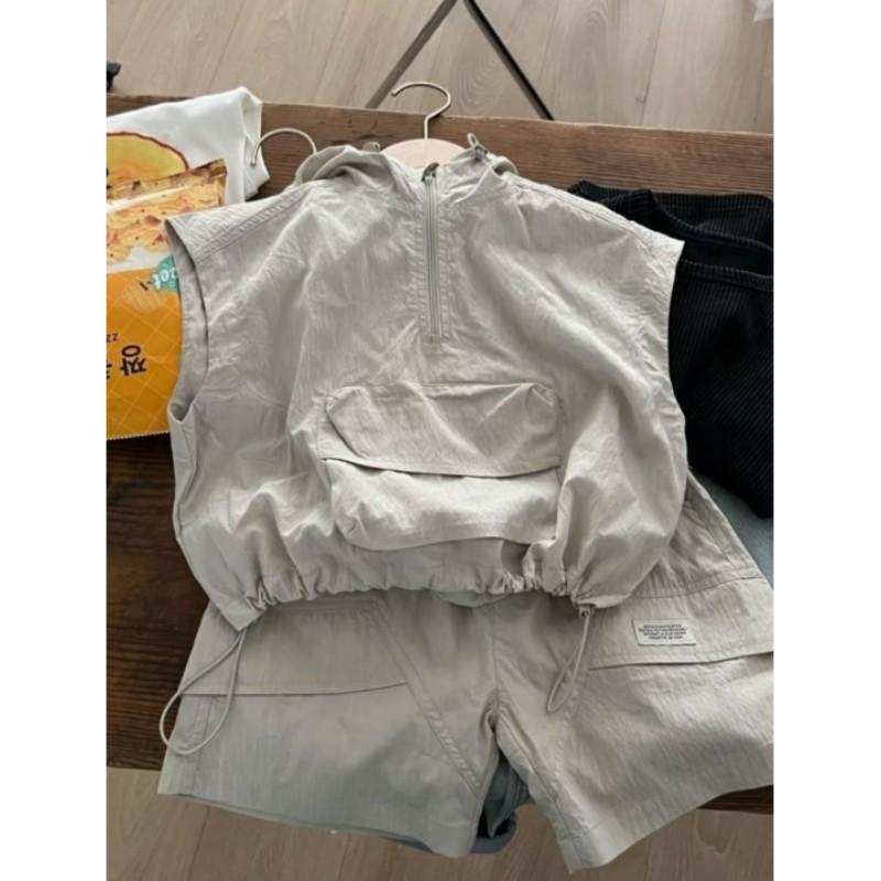 Летний комплект для мальчика Без рукавов Защита от солнца С капюшоном Верх + Шорты Красивый легкий комплект из двух предметов для мальчика 140 серый