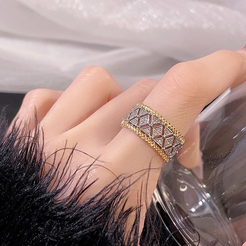 French Vintage Bratich Lace Open Ring Fashion Two-Color Italian High-End Hollow Celebrity Ring