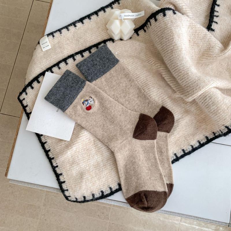 Winter and Autumn Warm Wool Women's Socks with Contrasting Embroidery and Apple Dog Pattern - Simple Mid-calf Length Socks
