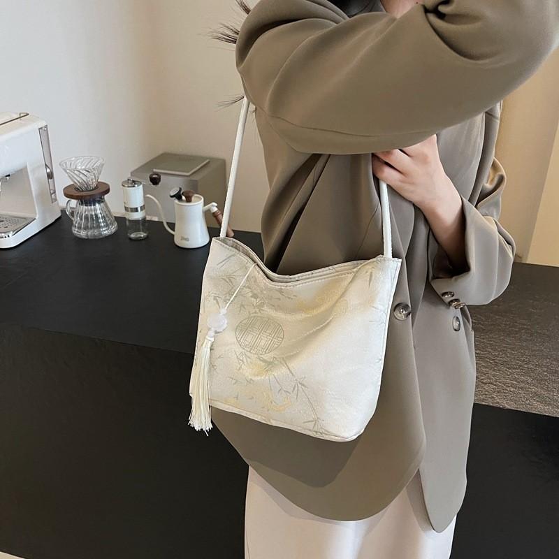 Stylish Casual Bucket Shoulder Bag Modern Chinese Design With Spacious Interior For Women