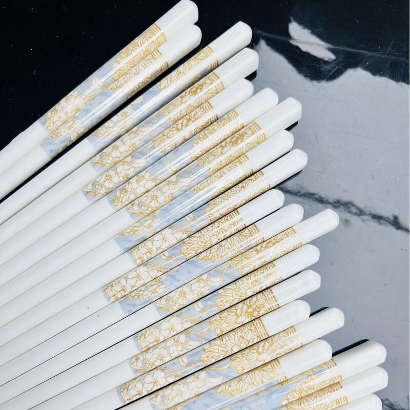 Chuyi Qi Jingdezhen Bone China Ceramic Chopstick Set