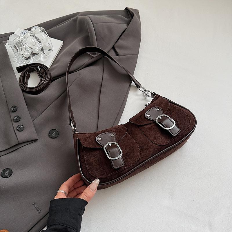 2025 Autumn New Retro Underarm Bag Women's Bag Foreign Style Fashionable High Value Crescent Bag Shoulder Bag Women