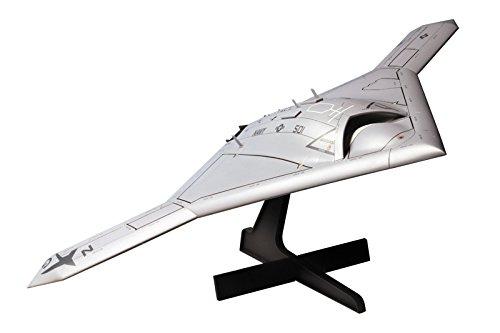 PLATZ 1/72 US Navy Unmanned Bomber X-47B Flight Mode (Stand Included) Plastic Model AC-18