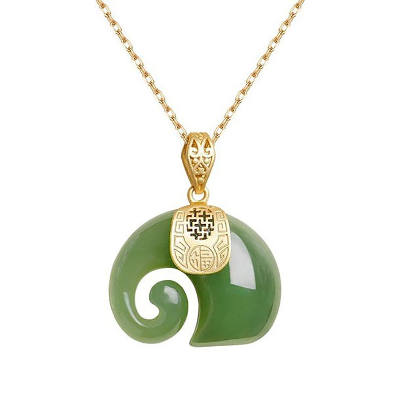 Small Elephant Necklace for Women, Ethnic Style Attracts Wealth and Auspicious Elephant Pendant, Temperament Clavicle Chain.