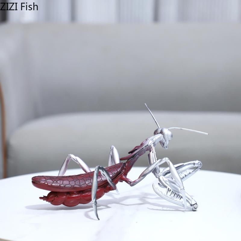 Silver Praying Mantis Insect Statue Creative Artwork Ornaments Desk Decoration Mantis Resin Sculpture Room Aesthetics Decor
