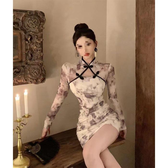

Spring Floral Pleated Qipao-Style Hollow Button-Up Dress - Slim Fit, Sexy, Short, and Hip-Hugging for Women Small