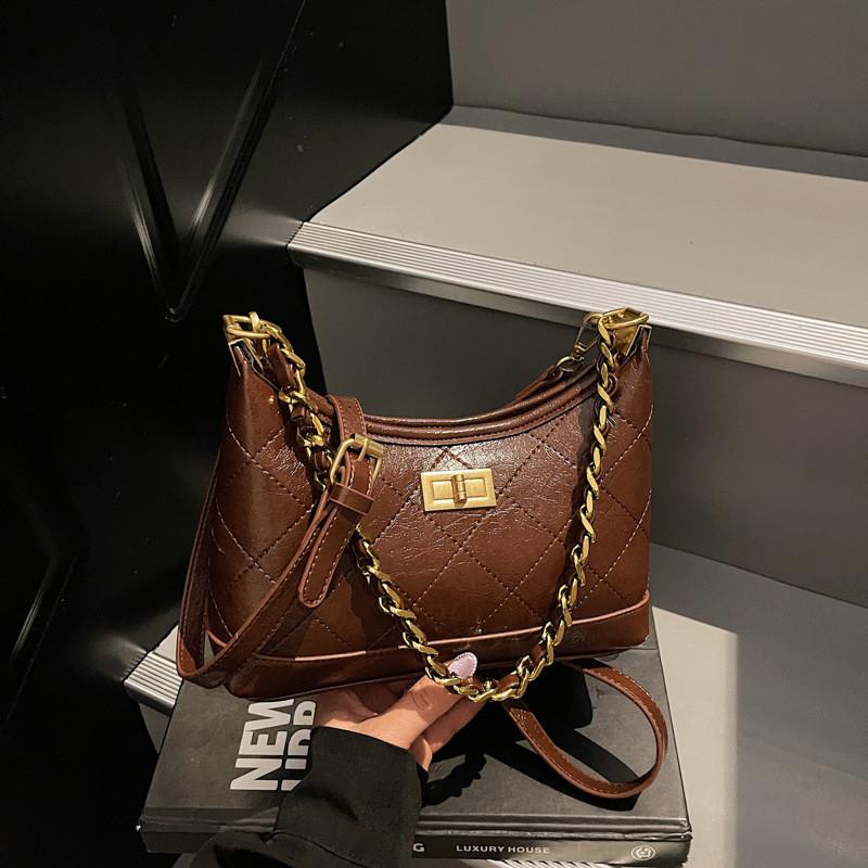 

Crossbody Bag For Women With Quilted Chain Strap Pu Material For Daily Use коричневий