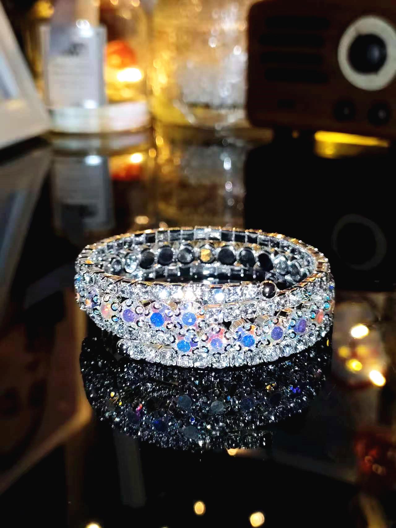 

Корейский стиль сверкающий стразами свадебный браслет: Кристальный эластичный браслет в четыре ряда K9