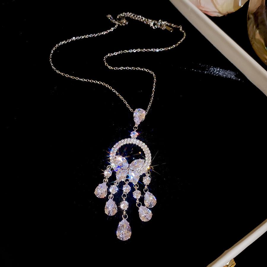 Exquisite French Zircon Flower Jewelry Set: Court-Style Clavicle Necklace & Pendant Earrings