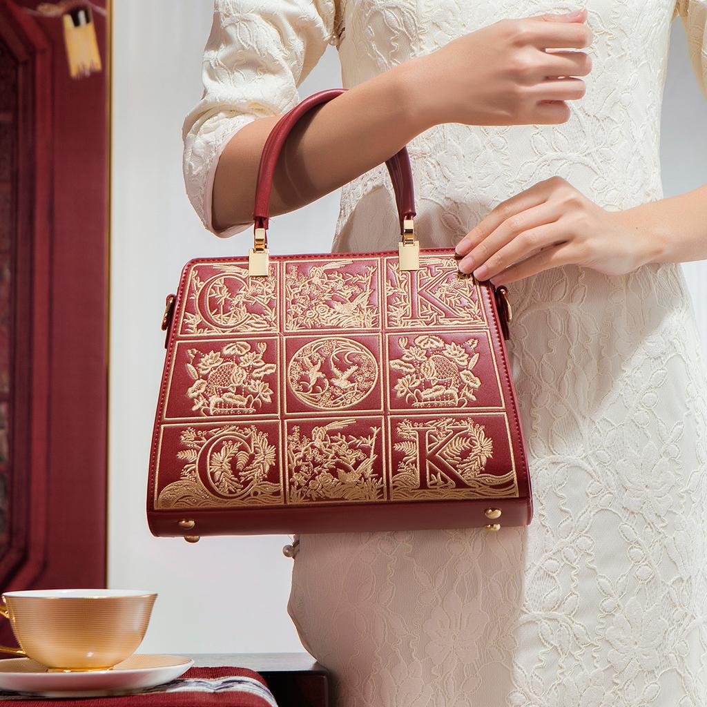 New Chinese-style embroidered red handbag for mothers, traditional Chinese-style handbag for middle-aged women, bridal bag