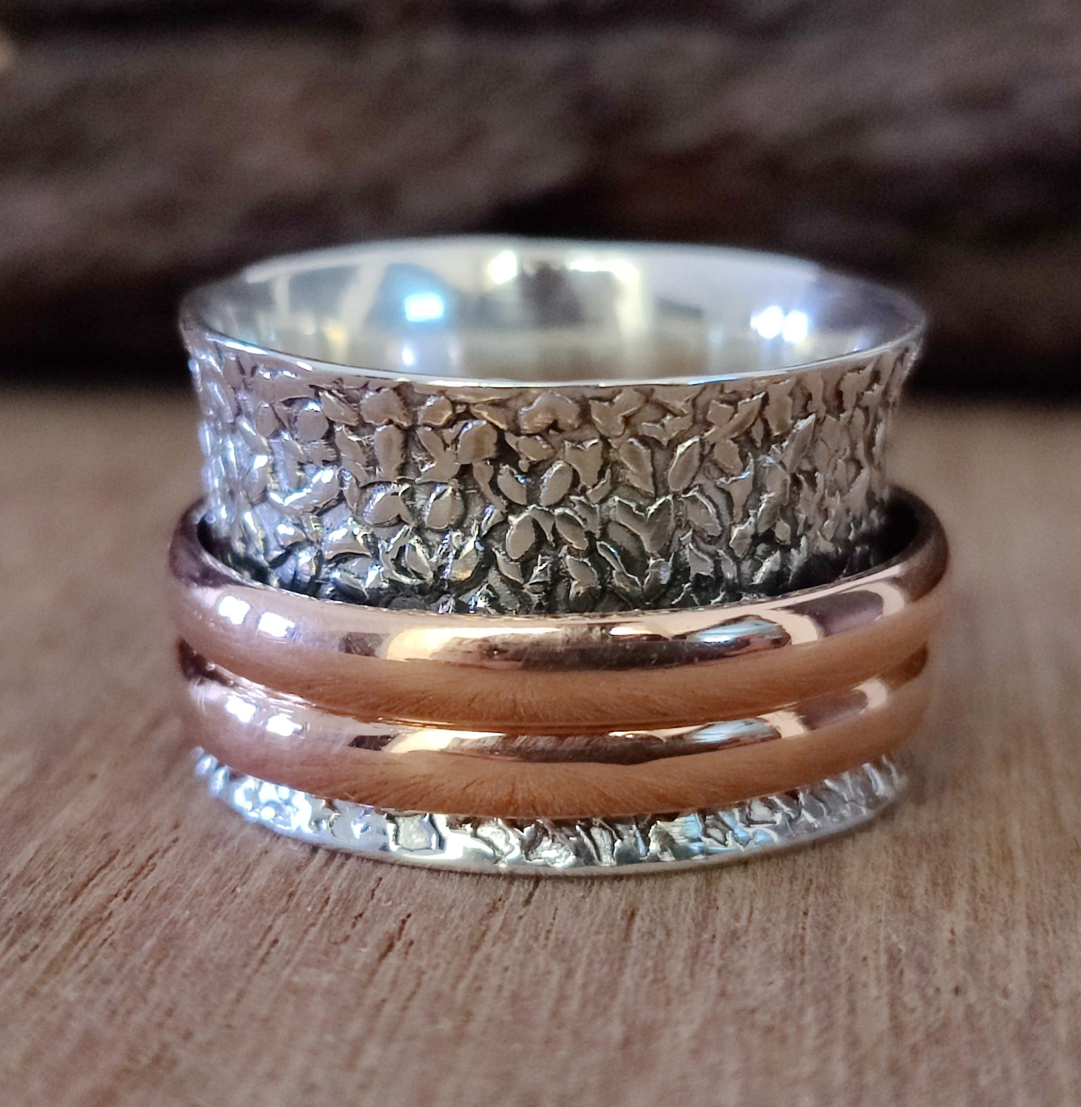 

Дизайнерское кольцо-спиннер из цельного серебра 925 пробы с чеканным серебром, кольцо для медитации 8