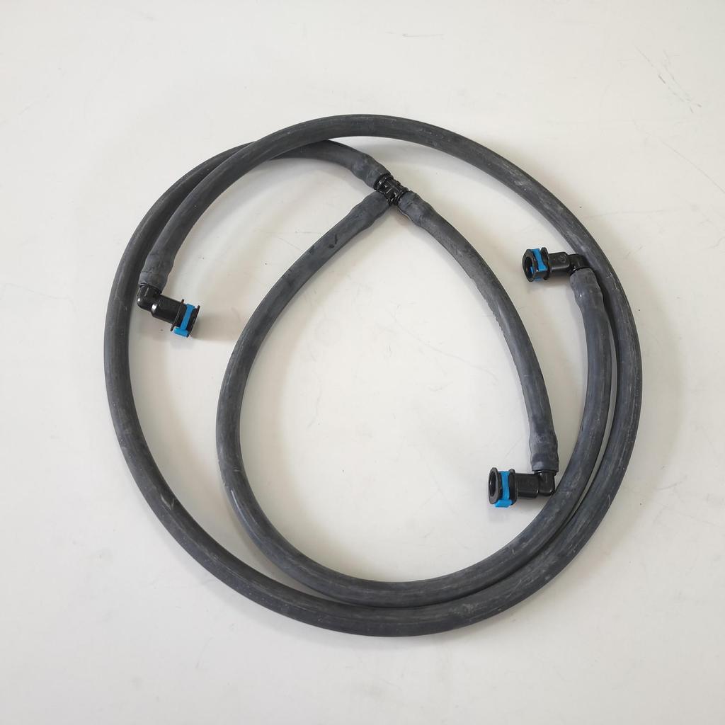 Mercedes W245 A1698600392 Black Rubber Headlight Washer Hose