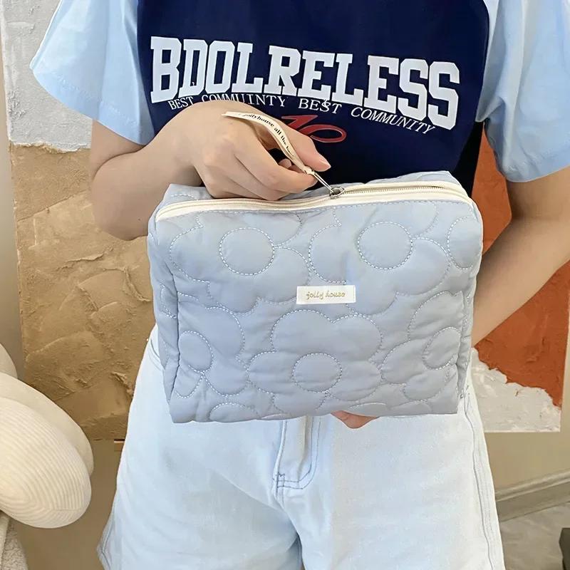 New Flower Pattern Women Makeup Bag Toiletries Cosmetic Organizer Zipper Bag Travel Wash Pouch Cosmetic Bag Female Make Up Bags