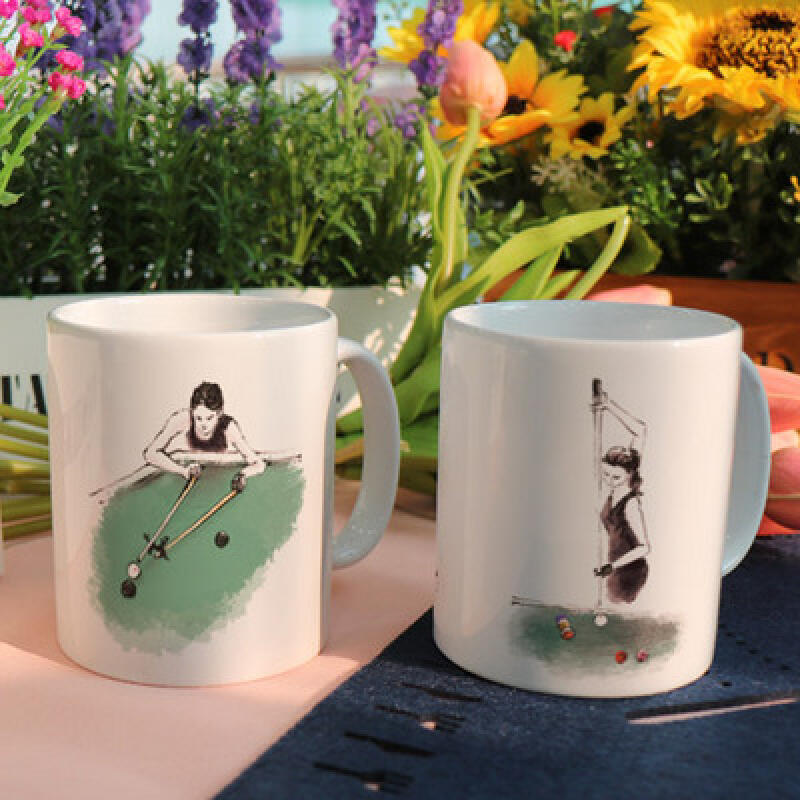 tf535-Design Mug 2p-Billiards Playing Woman 2