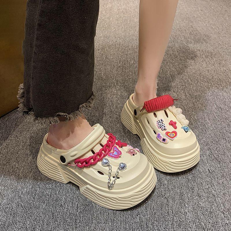Internet celebrities heighten baotou semi-cool slippers women's summer 2025 new fashion muffin thick-soled hole shoes women's outer wear