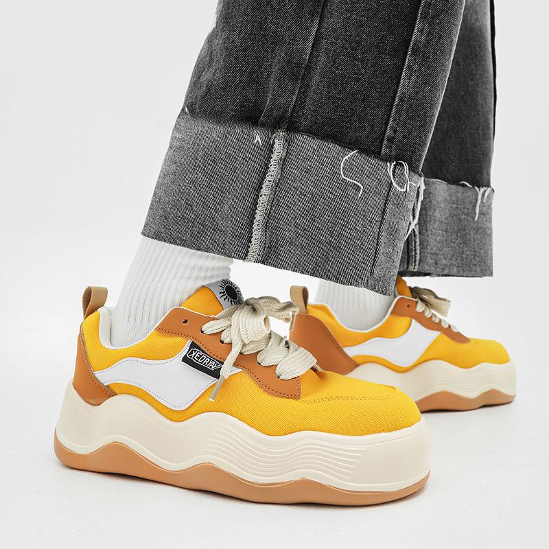 "Live Broadcast Women's Thick-Soled Canvas Shoes: Stylish British Light Luxury, All-Match Casual, Trendy Couples' Footwear"