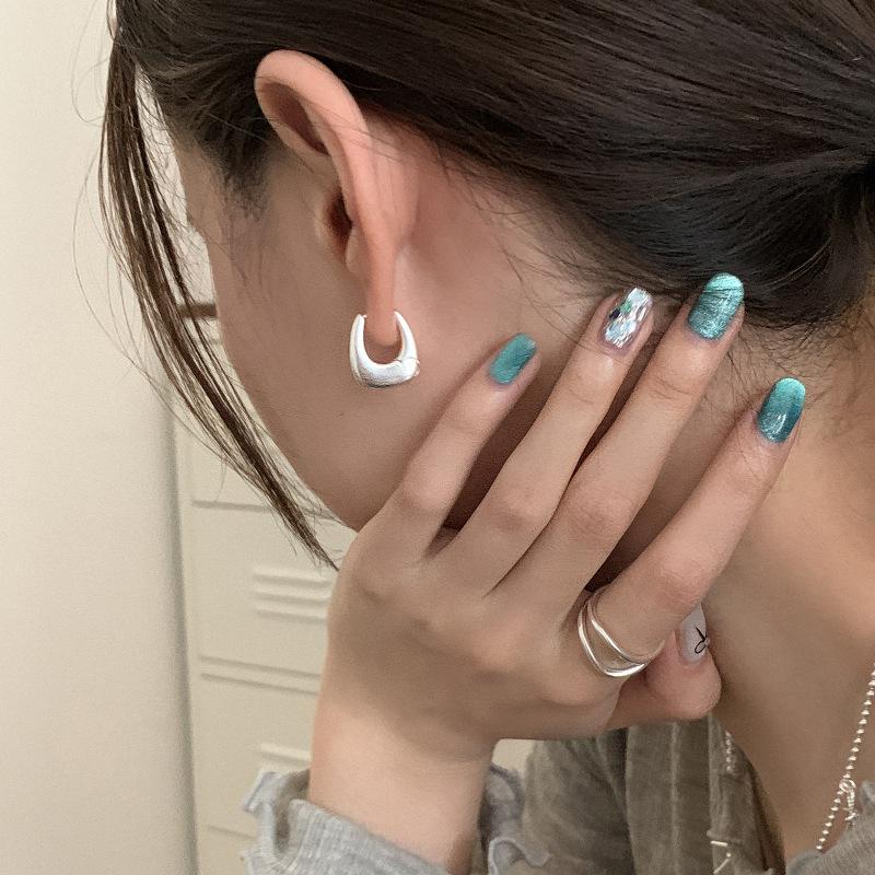 Elliptical Geometric Ear Clasps Female Temperament Simple Fashion Personality Hundreds of Senior Sense of Niche Earrings Studs Versatile Daily Wear