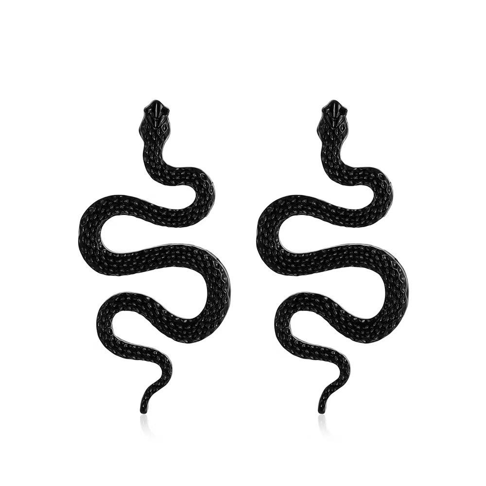 Yunjin, European and American retro exaggerated three-dimensional snake earrings, fashionable punk geometric animal snake stud earrings.