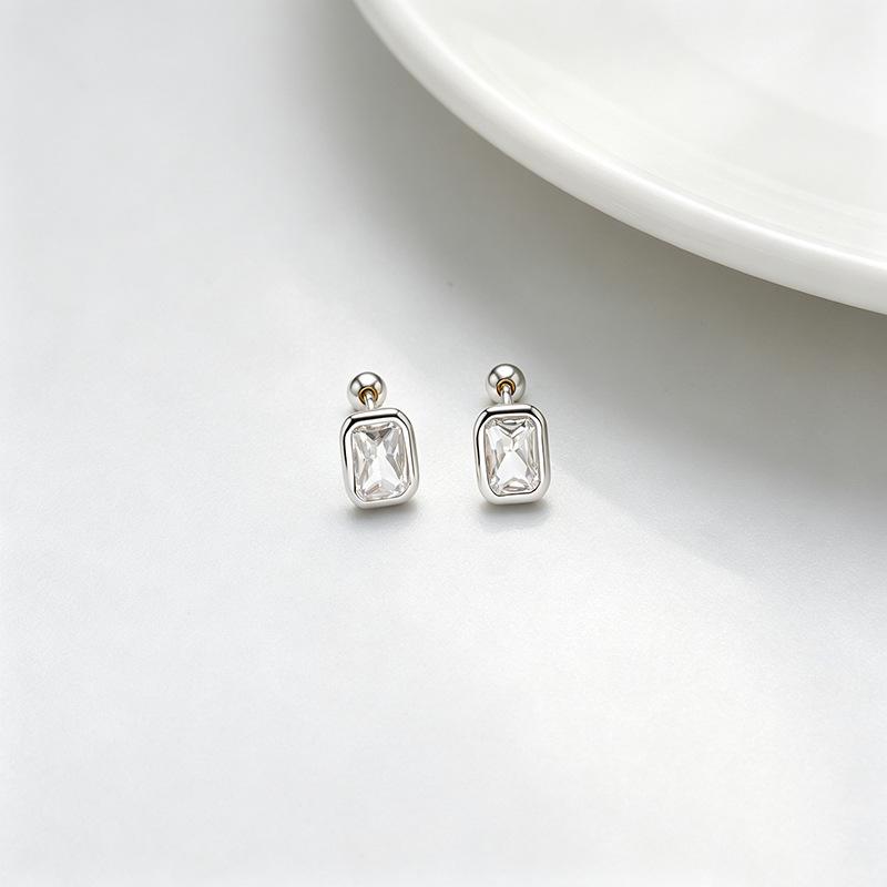 S999 Green Square Diamond Stud Earrings: Pure Silver, Elegant, Cool, Simple, 2026 Niche Style for Women s999 Pure Silver
