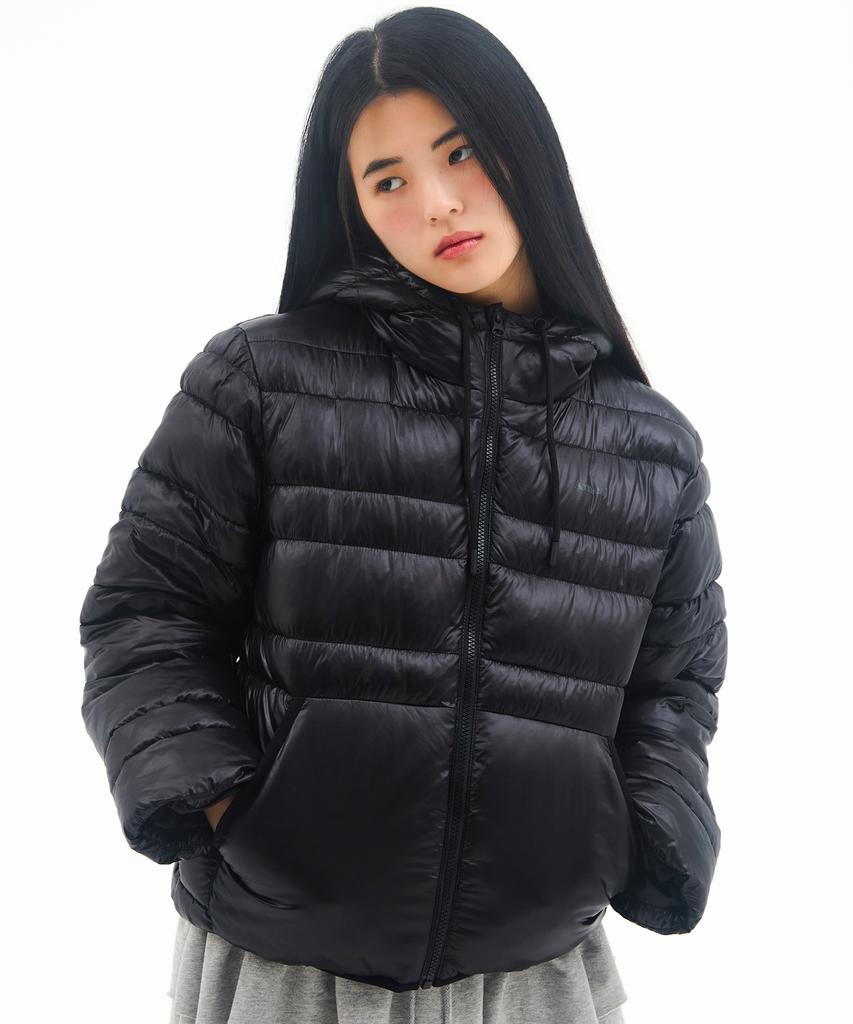 Ames-Worldwide Light Weight Hooded Padding Black
