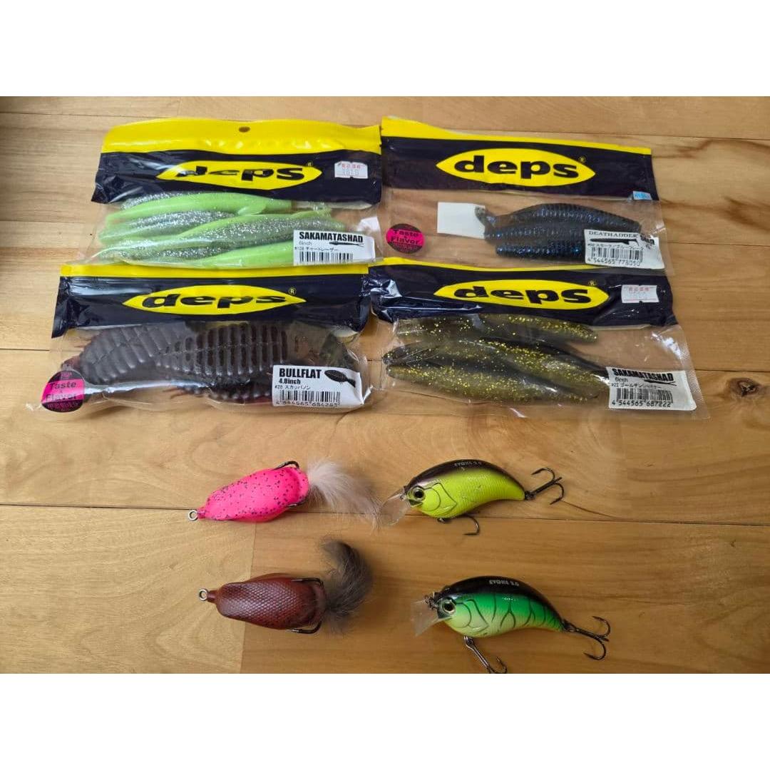 Used Depth lure, worm set Evoque, bull flat etc.