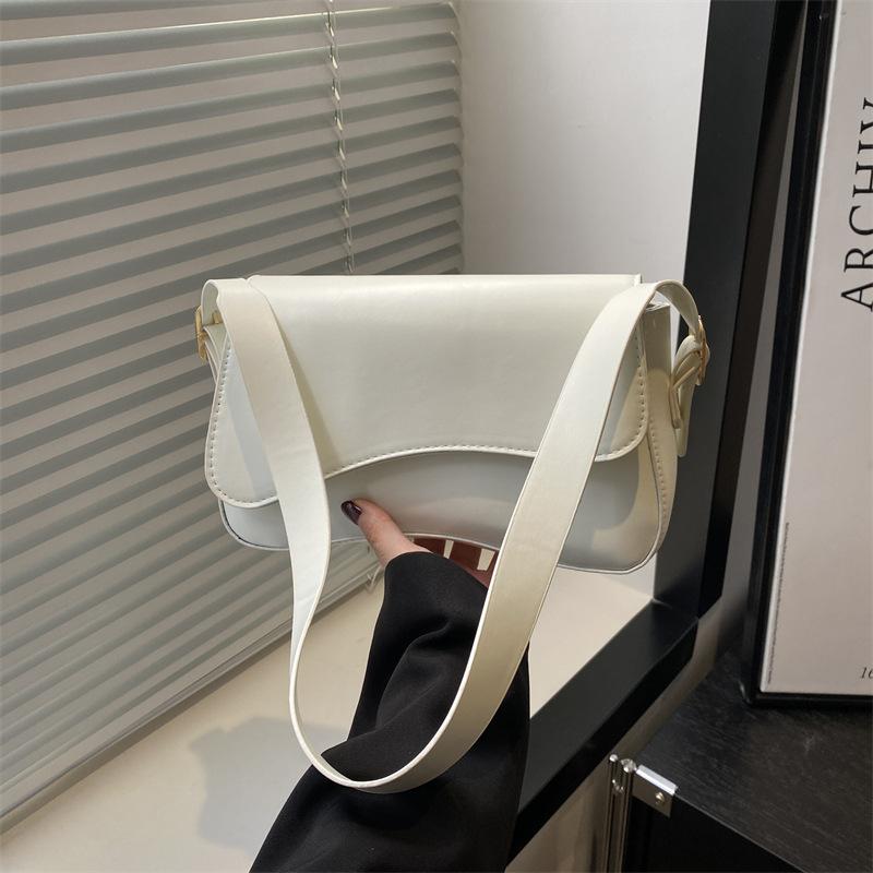 

Solid color simple casual versatile commuter women s bag new popular daily practical shoulder underarm bag portable handbag белый