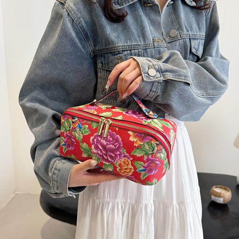 

Festive Large Floral Portable Cosmetic Toiletry Bag Large Capacity